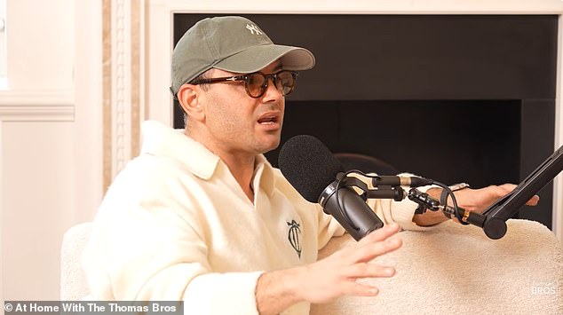 Speaking on his At Home With The Thomas Brothers podcast on Wednesday, Ryan shared that Scarlett will be working flying out to the US with the songwriter