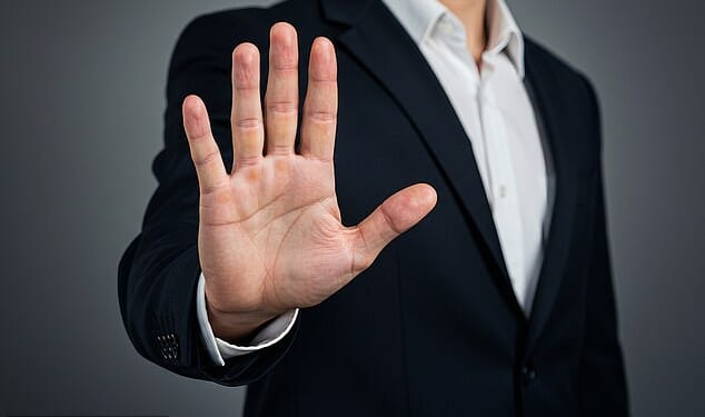 Frozen out: An 83-year-old reader is struggling to open a new savings account without a smartphone