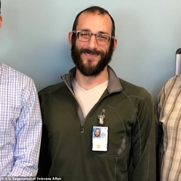 A Minneapolis man who was gunned down during a struggle with federal agents has been identified as Alex Jeffrey Pretti