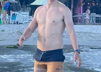 Sebastian Gomez-Pena, a keen cellist and rugby player, was in his third year of medical school when, aged 21, he dived into shallow water on holiday and struck his head, causing permanent spinal cord damage