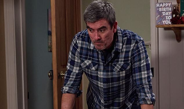 Emmerdale's Cain Dingle will be diagnosed with prostate cancer in upcoming heartbreaking scenes - as actor Jeff Hordley 'honoured' with a special episode