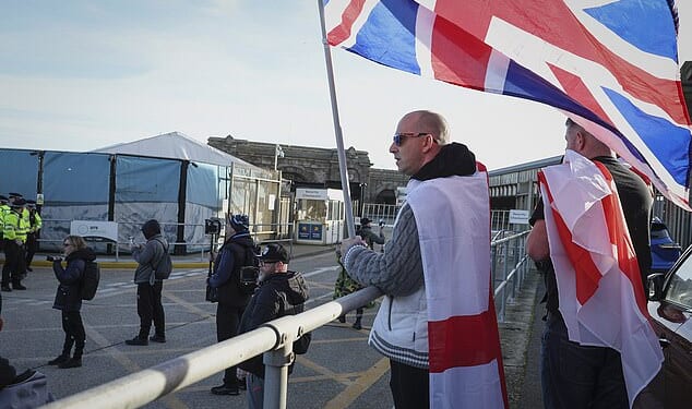 A simultaneous protest promoted by Thomas in Dover, which he claimed would 'bring it to a standstill', turned out to be a small gathering in a pub followed by a march down a road