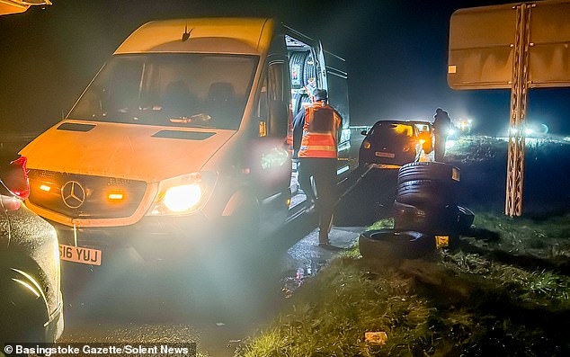 A team including Hampshire Highways and the AA turned up with mobile tyre changers and recovery vehicles