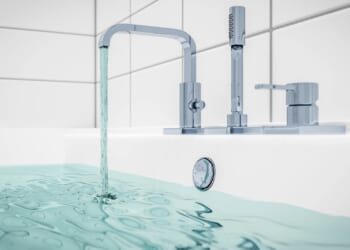 Homeowners are filling bath tubs with water to prepare for Winter Storm Fern — you should too