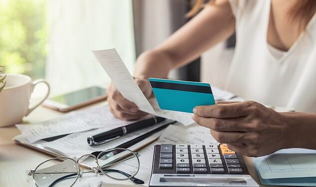 For years I¿d told myself I was good with money because my credit score was excellent and balance transfer offers kept appearing. But I was £15,000 in debt, not including our mortgage