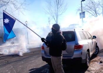 Immigration officers kill man in Minneapolis, stirring protesters