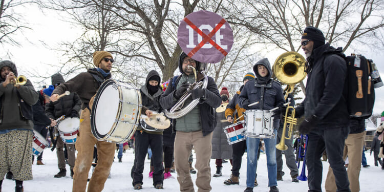 In Minnesota, state-federal fissures take center stage