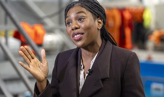 'I'm calling on Keir Starmer to do one of his famous U-turns'. Last week, the Conservative Partybecame the first political party in Britain to back a ban on social media for under-16s