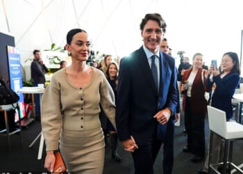 Pop star Katy Perry and former Canadian Prime Minister Justin Trudeau were spotted arriving at the World Economic Forum