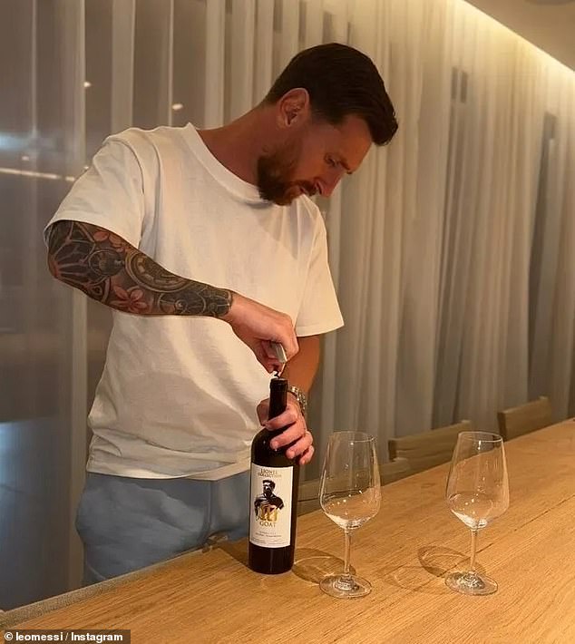Lionel Messi has revealed that his favourite alcohlic drink is a wine mixed with sprite