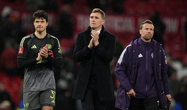 Darren Fletcher's Old Trafford bow saw Manchester United fall at the first hurdle in the FA Cup
