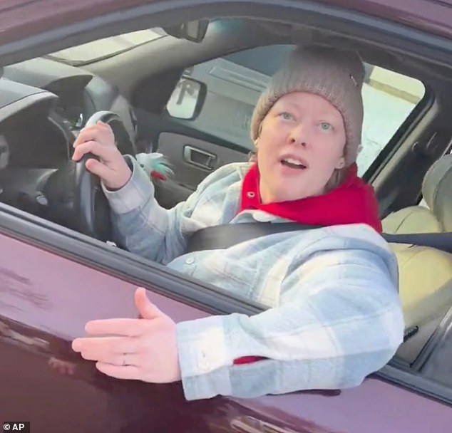 Good, 37, allowed five cars to pass her before a gray pickup truck being driven by ICE agents stopped in front of her and turned on their sirens