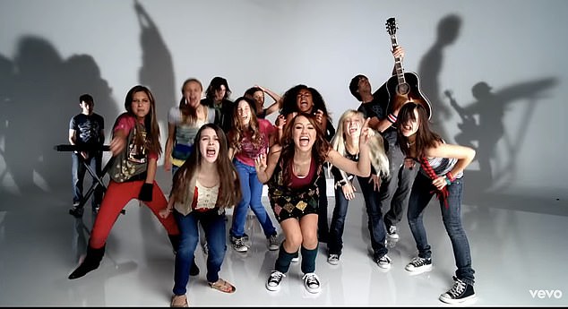 The girls even dance on stage with Miley during the upbeat parts of the song, but most of the time, the camera lingers on close-ups of the teens¿ faces, capturing every dramatic tear and pout