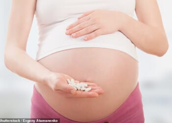 US health officials have hit back at the findings of a gold-standard review which found there is no significant link between paracetamol use during pregnancy and neurodevelopmental disorders like autism