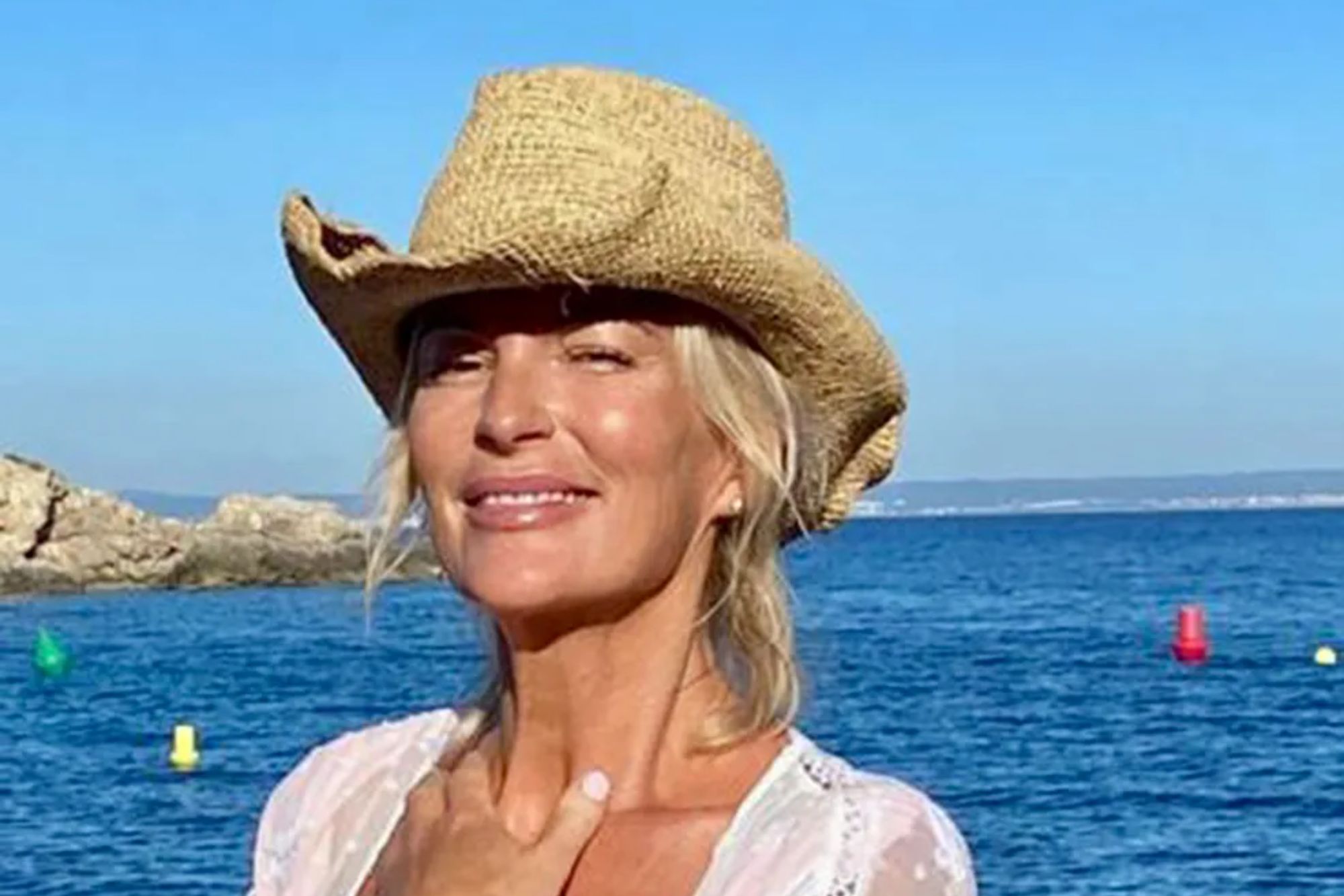 An image collage containing 1 images, Image 1 shows NINTCHDBPICT000777699578