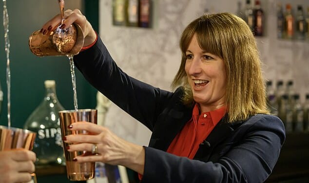 Rachel Reeves refuses to bail out hospitality venues as 2,000 face closure after major U-turn on pubs