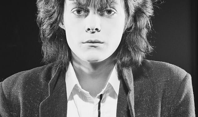 Siouxsie And The Banshees drummer Kenny Morris dies aged 68 as heartfelt tributes pour in