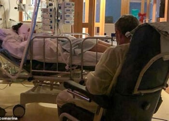 Roze, 18, was working at the Le Constellation nightclub in Crans-Montana on the night of the tragedy and suffered severe burns to her face, hands, and foot