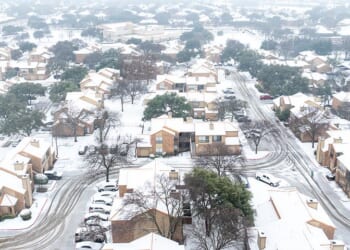 The 12 cities that will see 'catastrophic' damage by crippling US winter storm: Live updates