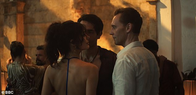 Fans begged for more passionate scenes with one writing: 'The sexual tension between Pine & Teddy is maaadddd! One kiss, just give us one passionate kiss'