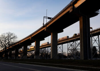 The Trump economy: No recession, but no boom either