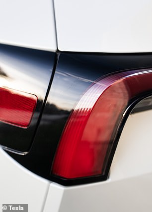 The rear lights are no longer a light bar