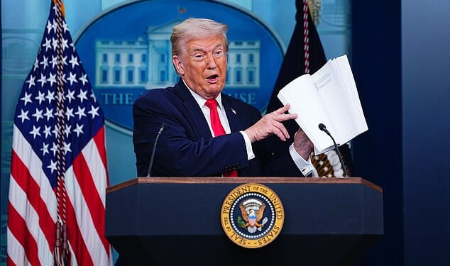 Experts speculate that Trump is showing classic signs of logorrhoea, which could be a symptom of cognitive decline