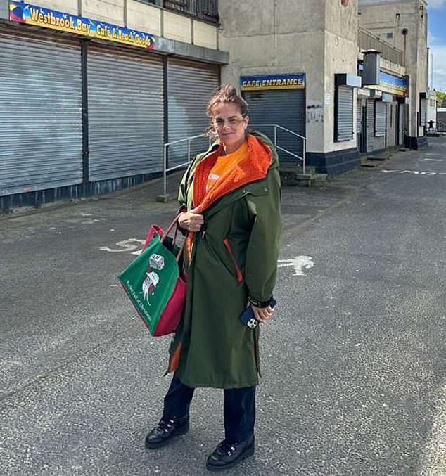 The star was in town to visit pal Tracey Emin, who has helped transform Margate into the increasingly gentrified town it's become. Artist Emin purchased a derelict seafront building in Margate in 2023, transforming it into a community hub