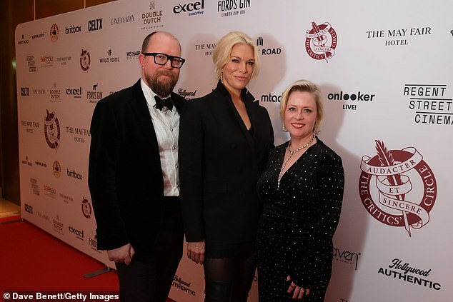 Hannah also posed with Guy and Jane