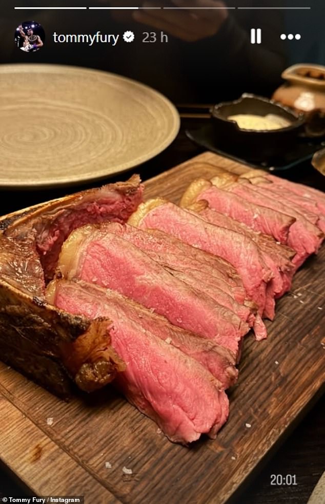 The couple tucked into a delicious steak dinner