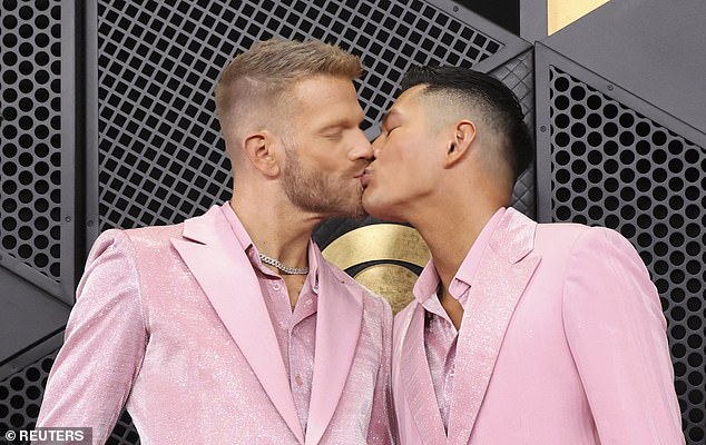 Scott Hoying and Mark Hoying kissed on the red carpet