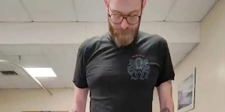 Amputee builds his own prosthetic leg for just £100 using parts from eBay and Amazon to save £35k