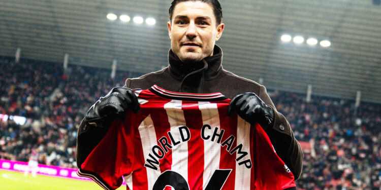 Josh Kelly paraded around Stadium of Light and given special Sunderland shirt after winning world title