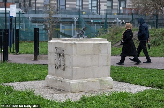 Tower Hamlets council and the Metropolitan Police appealed for information about the theft