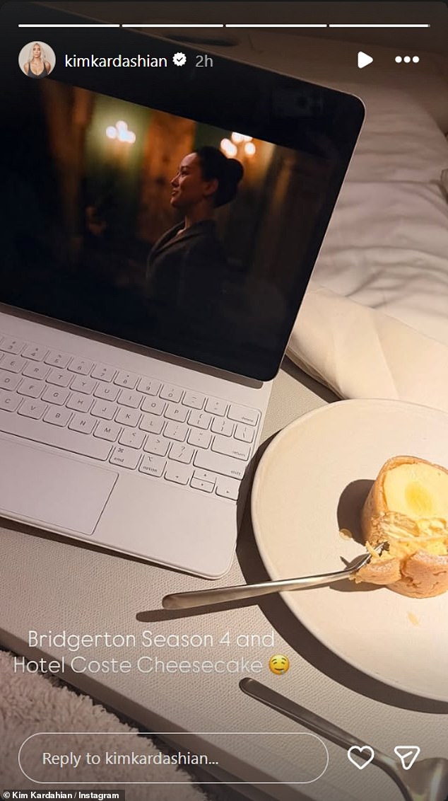 On Monday night, Kim posted an Insta Story with a cozy snap from her bed at the five-star luxury Hôtel Costes, where she ordered cheesecake