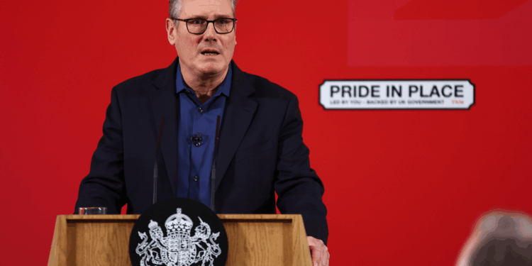 Keir Starmer apologises for 'believing Mandelson's lies' as he fights for his political life