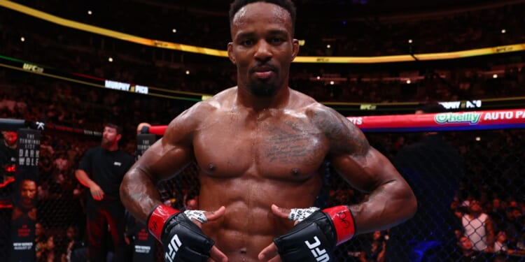 How to get a seat for Movsar Evloev vs Lerone Murphy at the O2 Arena