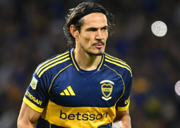 'It hurts to see' - Edinson Cavani's career takes ugly turn as ex-Man Utd star is booed by own fans and told to retire