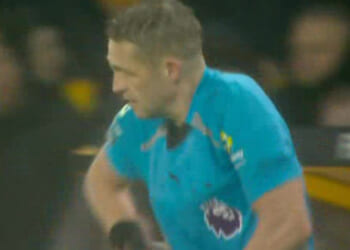 Wolves vs Aston Villa STOPPED as referee mysteriously runs down tunnel before fans chant 'he's had a s***'
