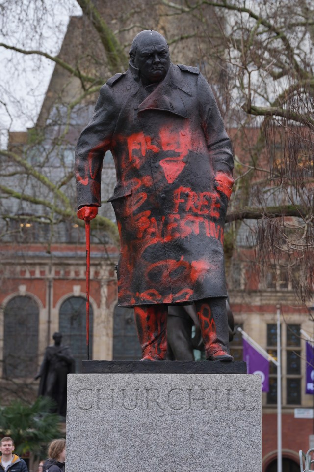 Churchill statue vandalised