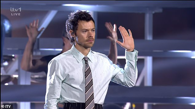 As Harry Styles left the stage, Jack had the audience in hysterics as he likened watching the Watermelon Sugar singer's performance to sitting on a washing machine for three minutes