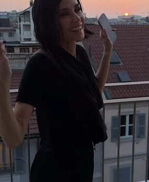 Demi Moore declared that a 'bold beautiful new chapter begins' as she showed off her striking shorter locks