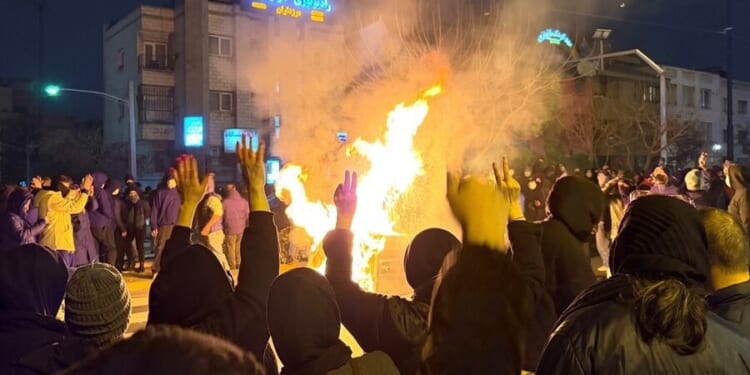 Iranians defy death with dancing