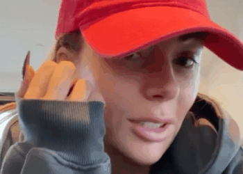 Olivia Attwood says she's 'hanging in there' amid the 'chaos' as she deals with marriage split