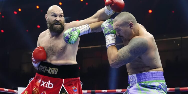 'Wants to be out' - Tyson Fury insider reveals Gypsy King's plans for after boxing return against Arlsanbek Makhmudov