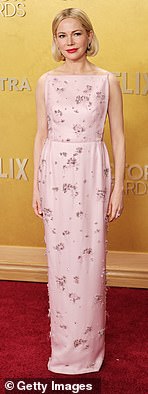 Williams wowed in pink