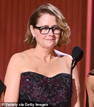 Jenna and her co-stars launched into a hilarious speech about their years on The Office, quipping: 'We are women who survived 22-episode seasons'