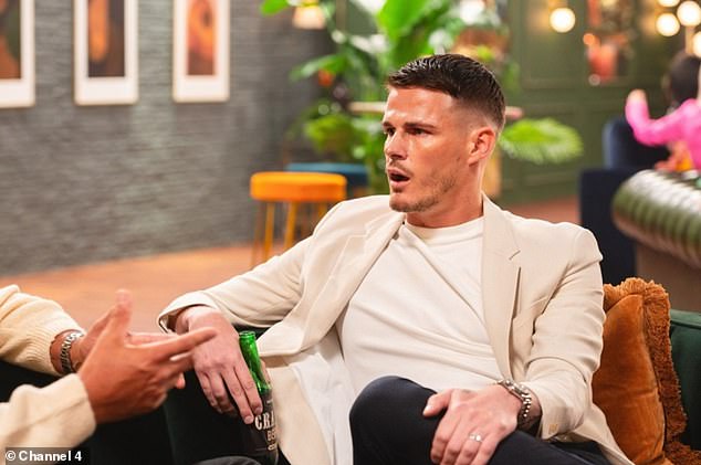 ¿I remember it just hitting me, thinking, "I've actually stopped my own life to be on this show". I just felt I wasn't being me from that early stage which is why, when you see me lose my temper a bit, I was caught up in so many emotions,' says Steven