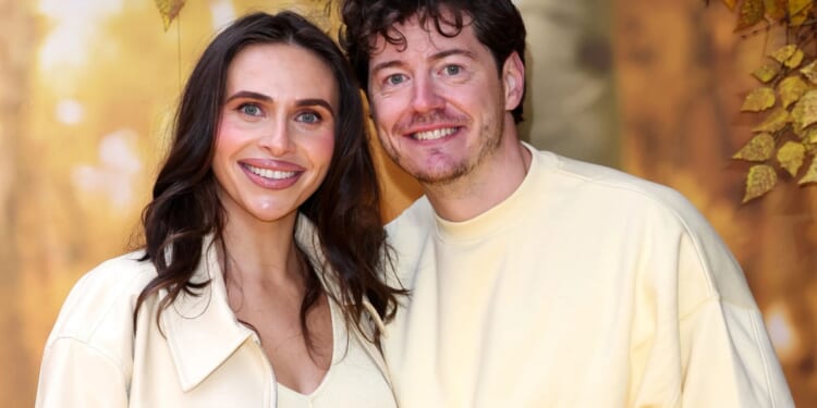 I’m an influencer & my hubby’s job couldn't cover childcare