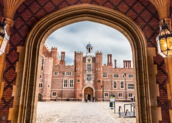 The hundreds of incredible attractions that will be free to visit on Mother’s Day weekend across Britain